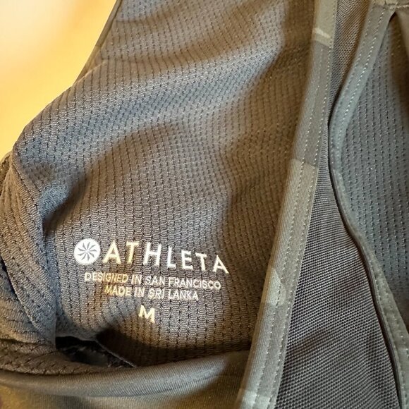 Athleta Contender Printed Sports Bra Size Medium Black Olive Camo - Picture 5 of 6